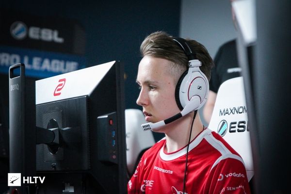 ON ：今天最艰难的是第四把后期打团，明天的对手更想要遇到T1